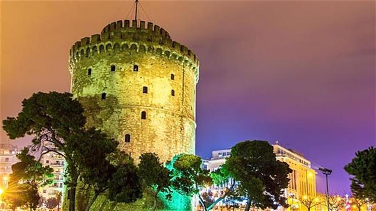 Συλλήψεις και πρόστιμα για κορωνοπάρτι στη Θεσσαλονίκη