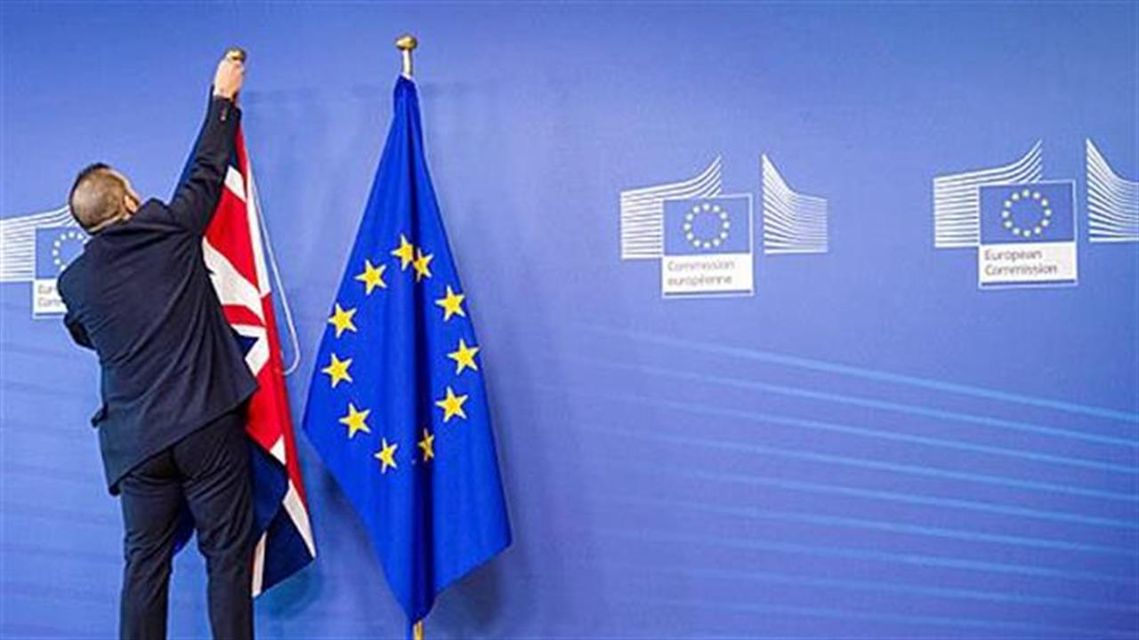 Brexit: Η ψύρρα βγαίνει στο γιακά