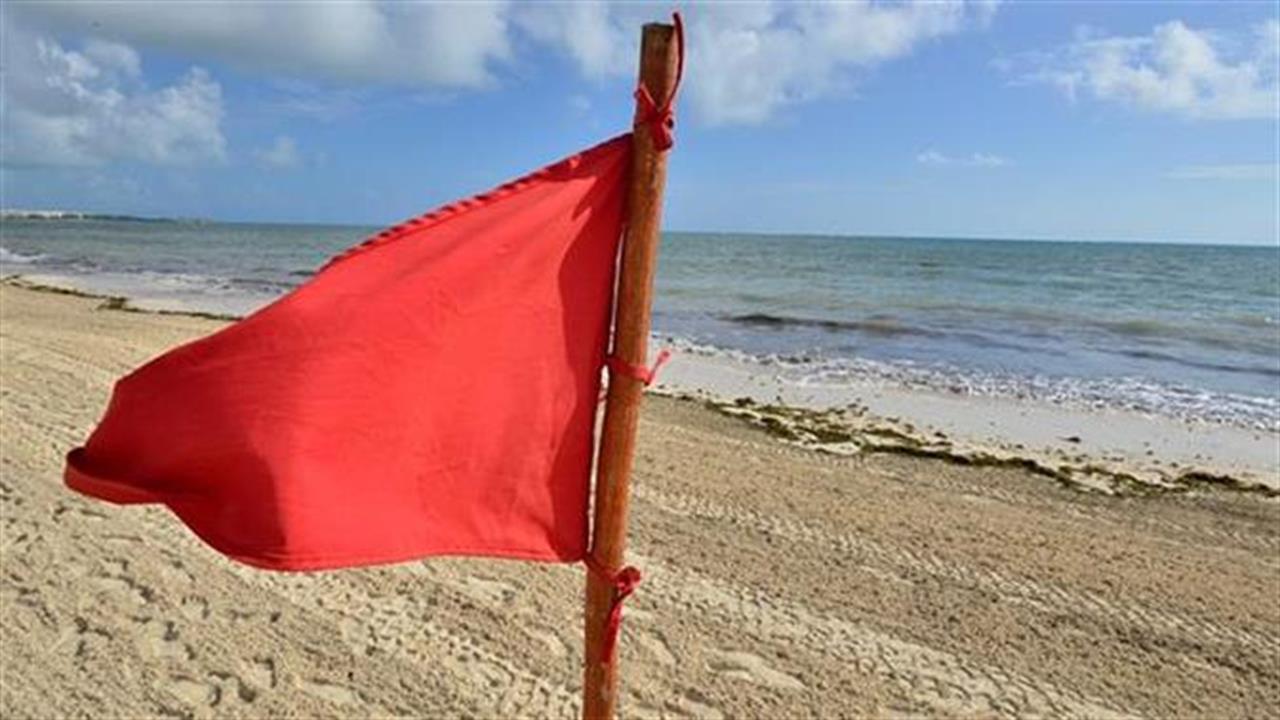 Σε ποιες παραλίες της Αττικής απαγορεύτηκε το κολύμπι
