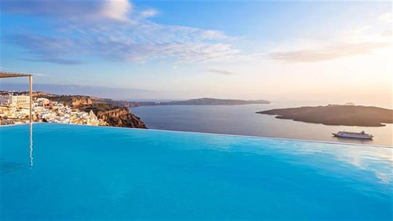 10 απίθανες πισίνες ξενοδοχείων στα ελληνικά νησιά