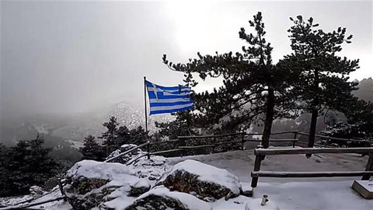 Έπεσαν τα πρώτα χιόνια στην Πάρνηθα!