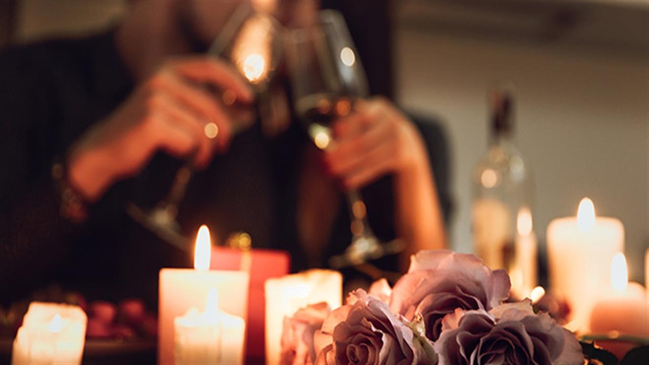 Πώς θα στήσεις ρομαντικό δείπνο στο σπίτι