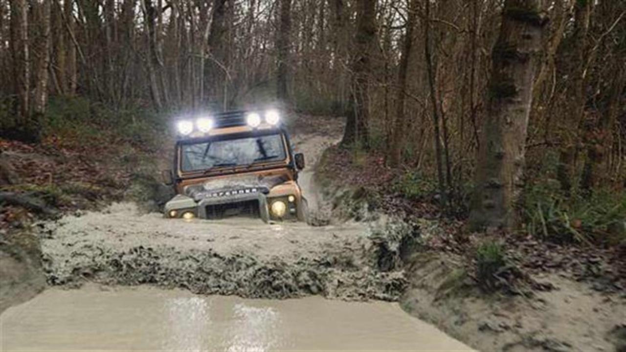 Land Rover Defender Works V8 Trophy: Έτοιμο για περιπέτεια