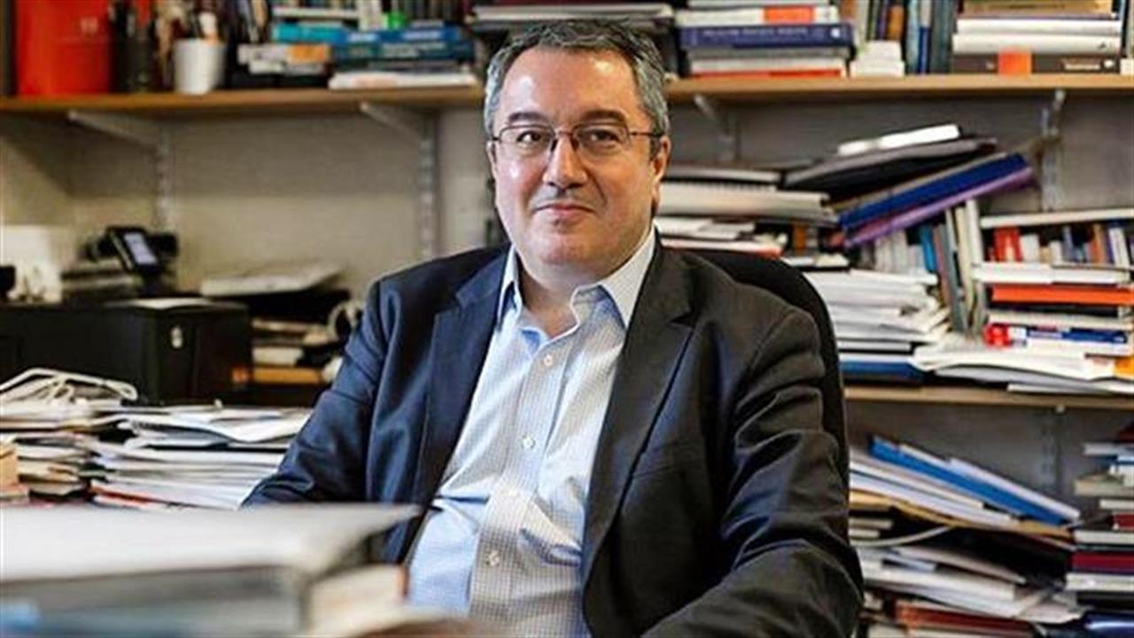 Μόσιαλος: Αν επικρατήσει η Όμικρον, θα πάρουμε μεγάλη ανάσα