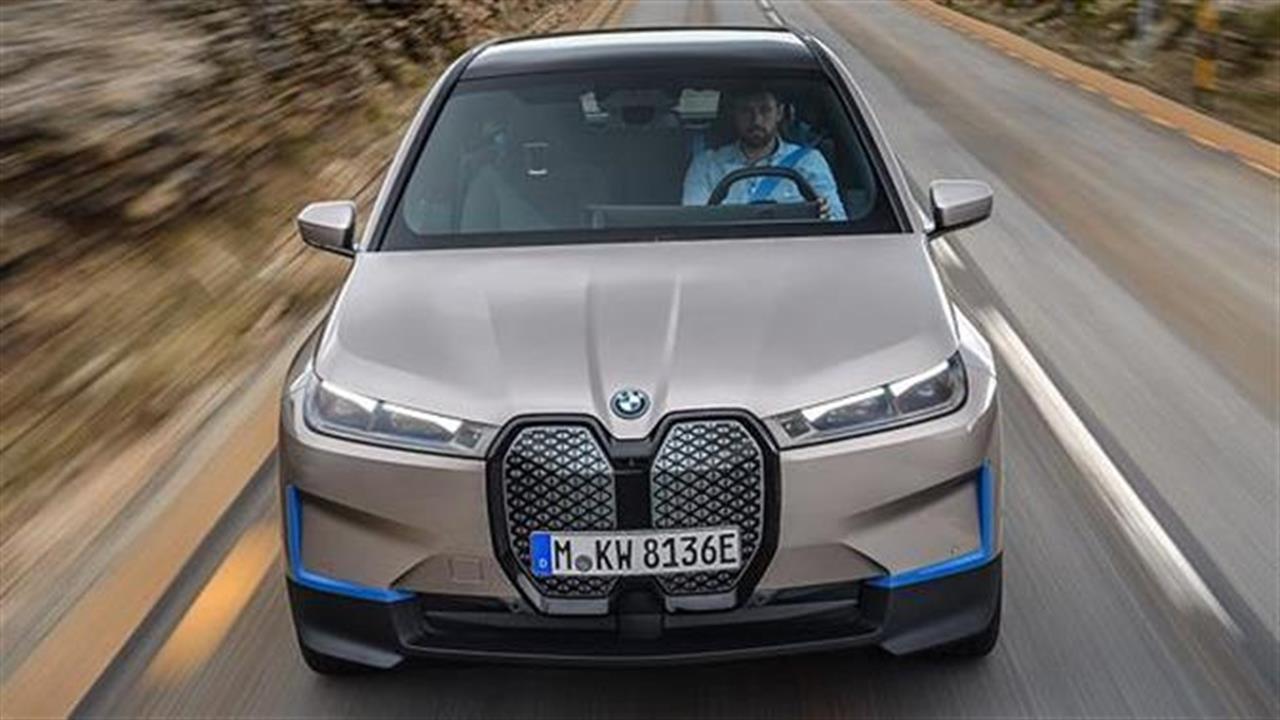 Στις BMW iX και i4 το νέο BMW iDrive