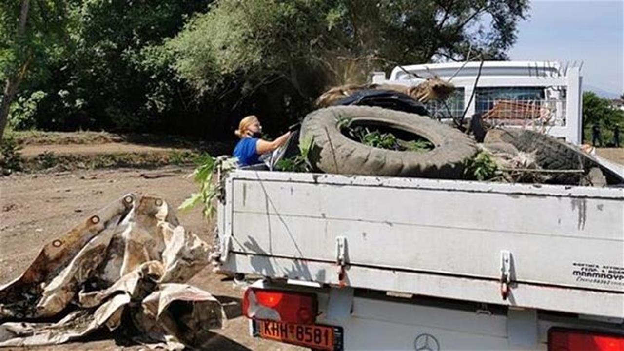 Τρεις τόνους σκουπίδια «ψάρεψαν» σε τρικαλινό ποτάμι