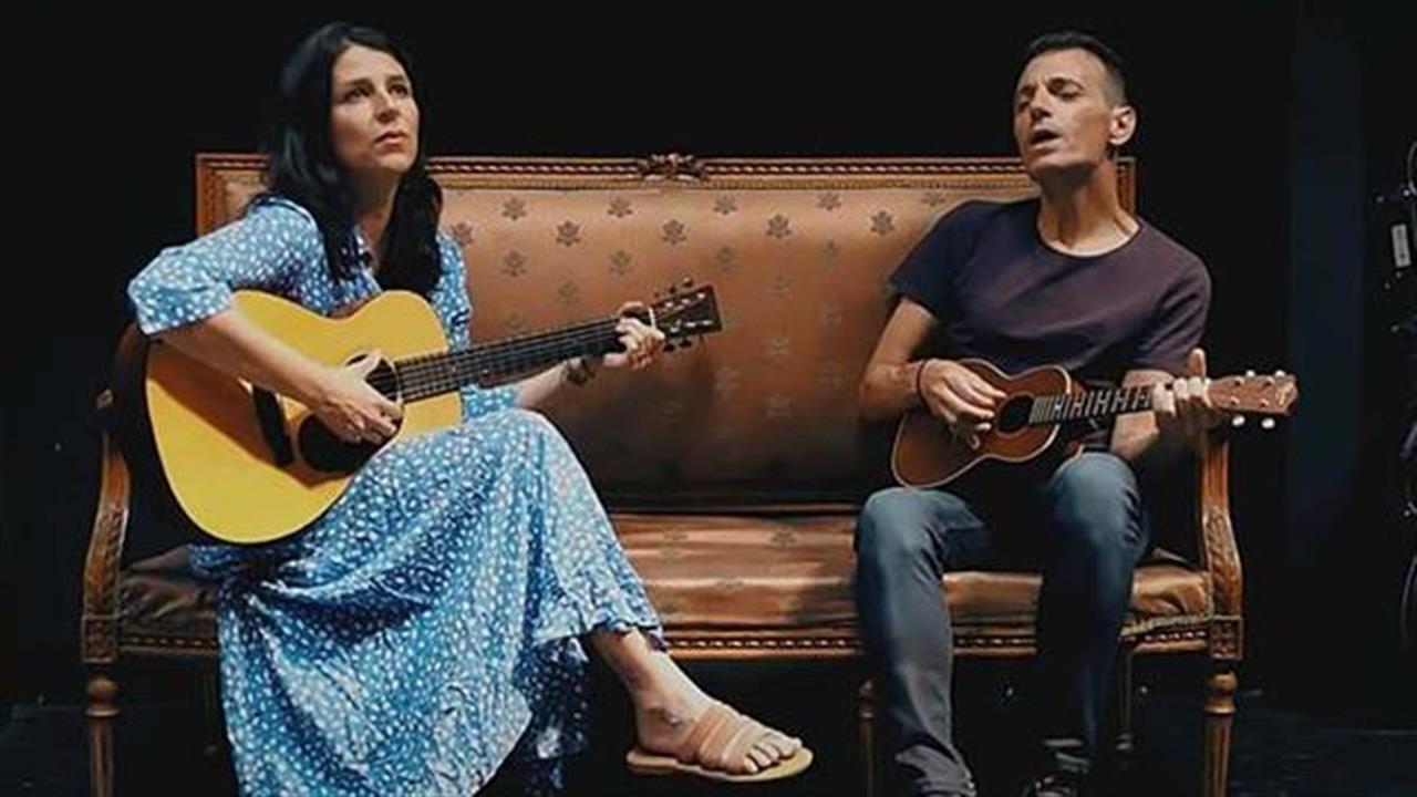 Μαρία Κηλαηδόνη και Μανώλης Φάμελλος σε μία συναυλία – αφιέρωμα στον Λουκιανό Κηλαηδόνη