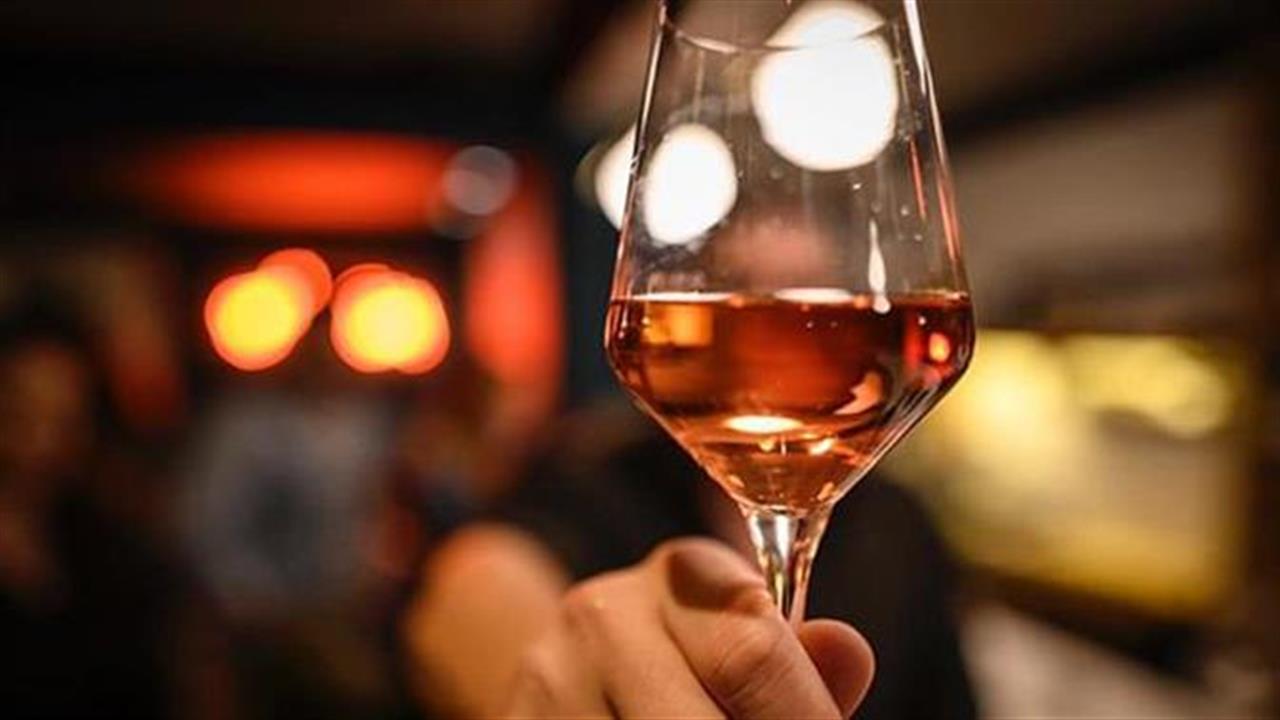 Σε αυτά τα wine bar οφείλεις να… τρυγήσεις!