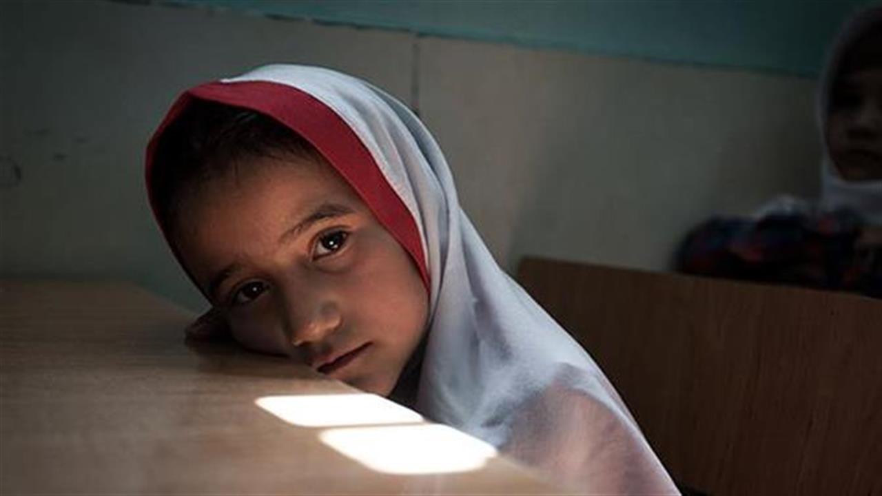 Δάσκαλοι αψηφούν τους Ταλιμπάν και κάνουν κρυφά μαθήματα σε κορίτσια