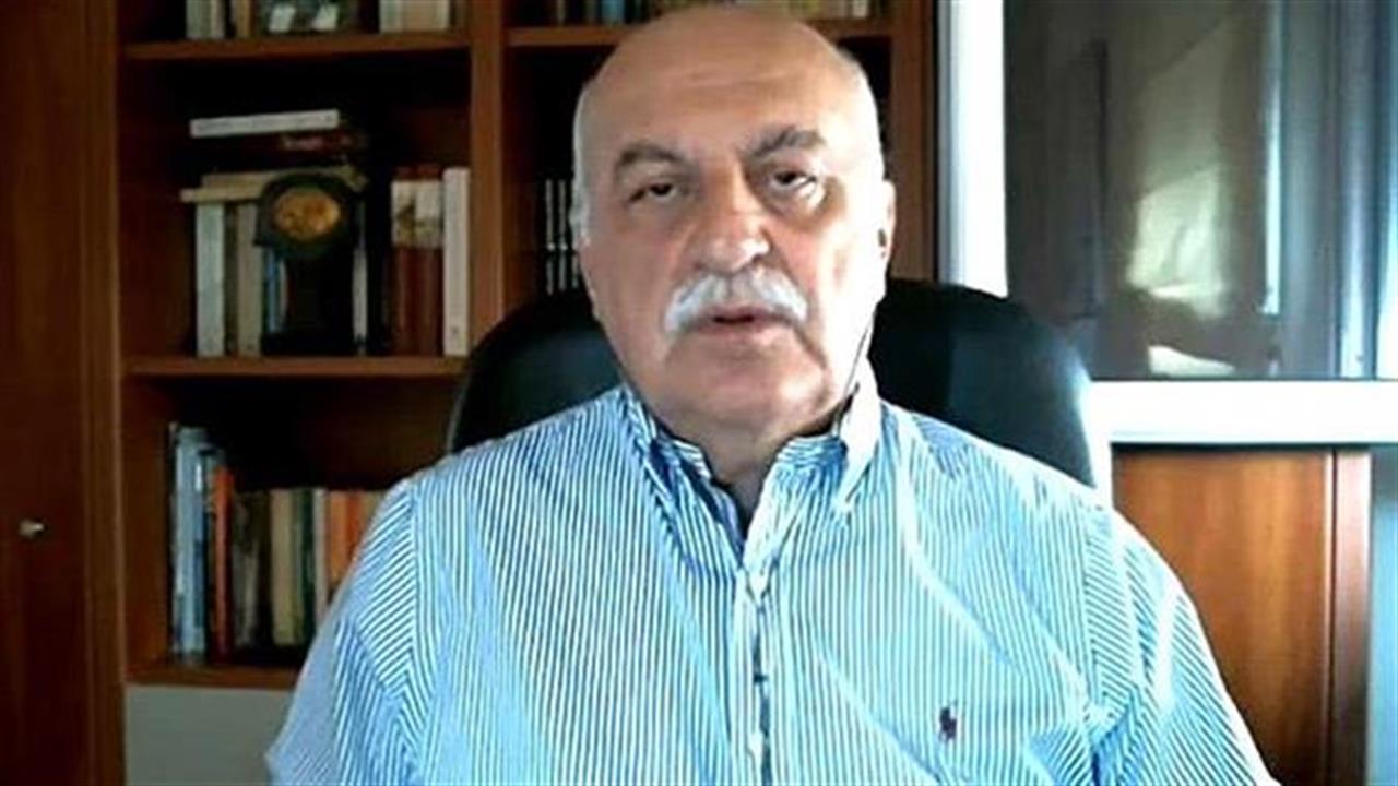 Τζανάκης: Επελαύνει η Όμικρον 2 - Γιατί είναι πάλι υψηλά τα κρούσματα;