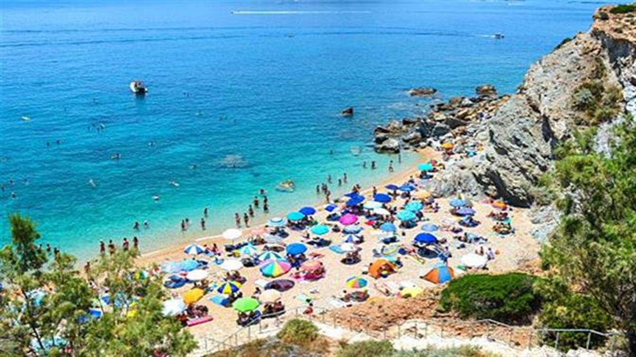 Oι καλύτερες παραλίες της Αττικής για να δροσιστείς
