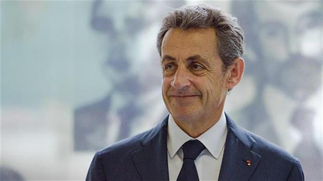 Ο Νικολά Σαρκοζί κάνει τζόγκινγκ στη Ναύπακτο