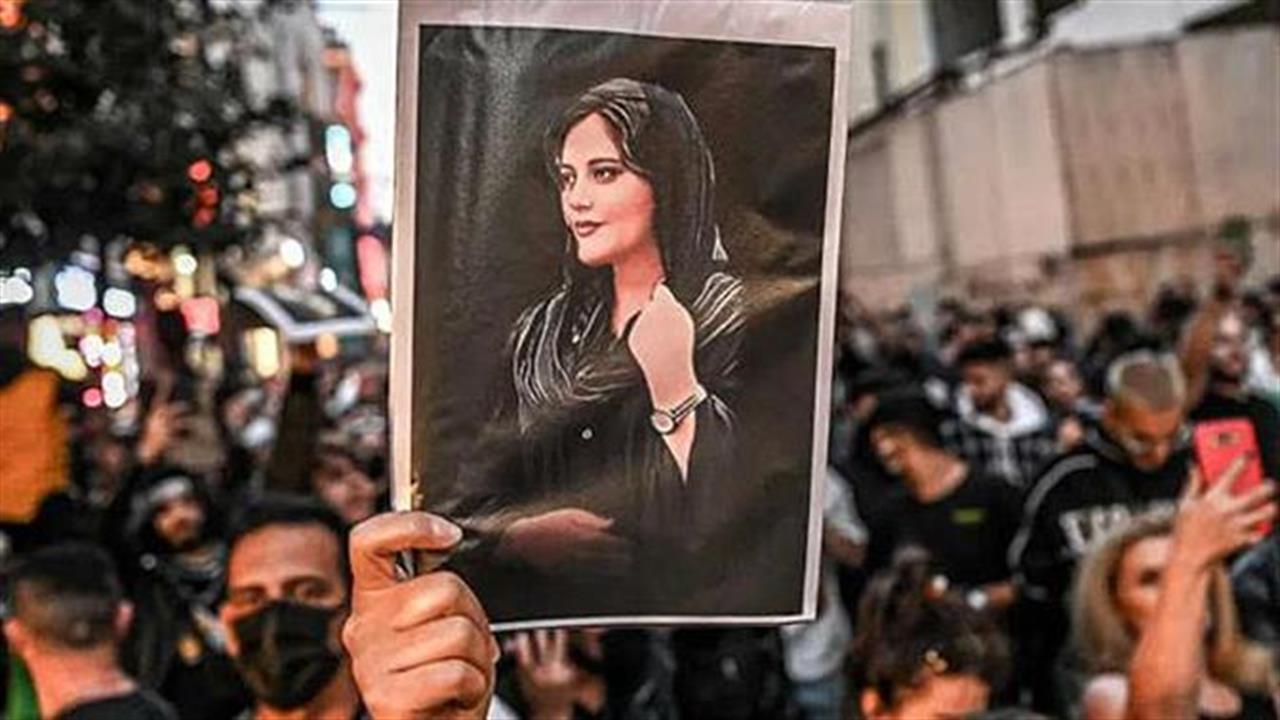 Νεκρή 20χρονη διαδηλώτρια από αστυνομικά πυρά στο Ιράν