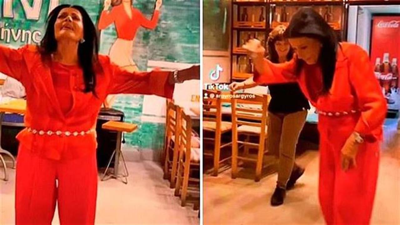 Υπέροχη Ζωζώ Σαπουντζάκη ρίχνει ζεϊμπεκιά στην Κινέττα