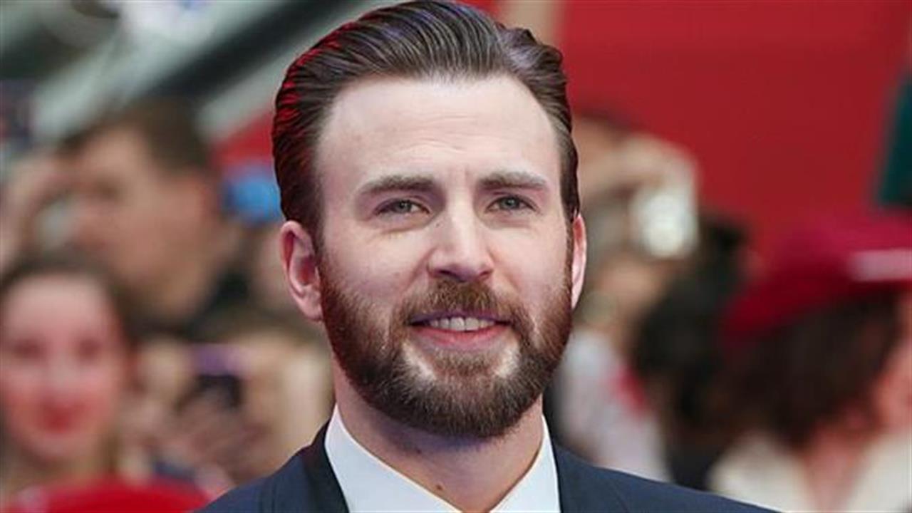 Ο πιο σέξι άντρας για το 2022 είναι ο Κρις Έβανς