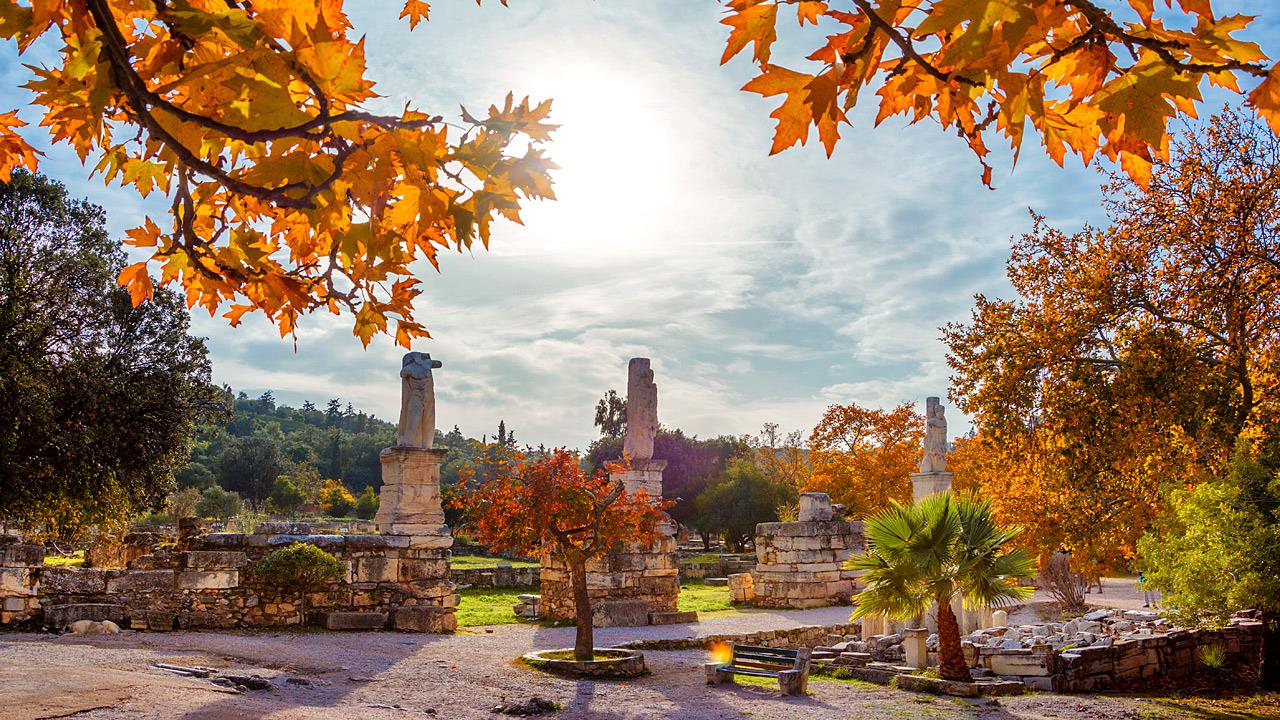 Ποιος είπε πως δεν υπάρχει φθινόπωρο στην Αθήνα;