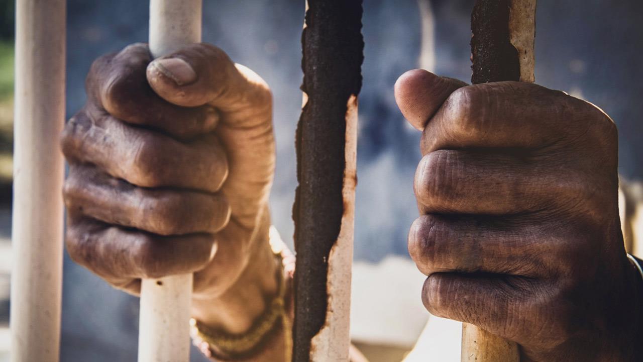 Οι κρατούμενοι που τιμωρήθηκαν από τον «άγραφο νόμο» των φυλακών