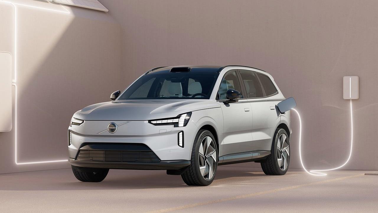 Επτά στα δέκα Volvo είναι με πρίζα!