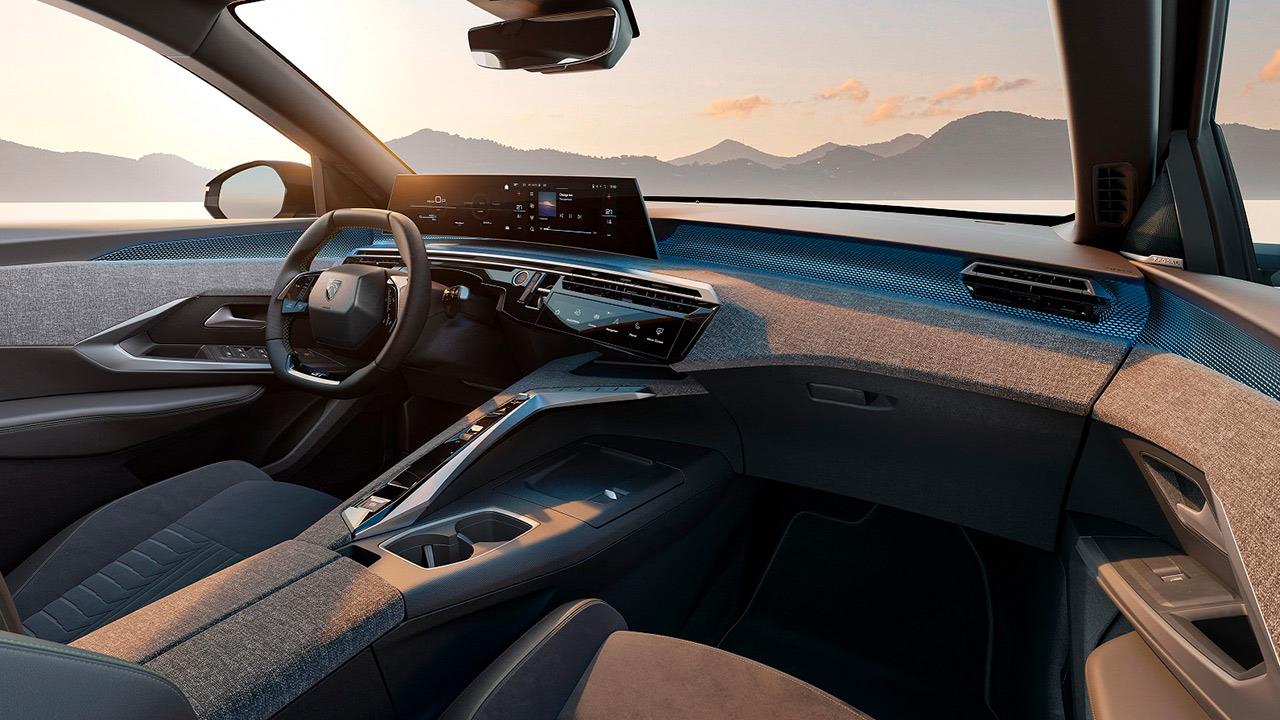 To ολοκαίνουργιο Peugeot 3008 λανσάρει και το Panoramic i-Coqkpit