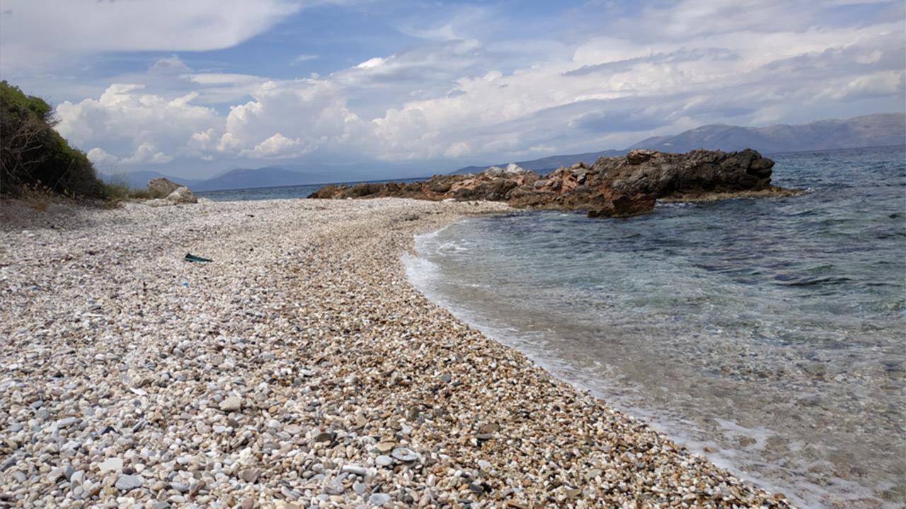 Παραλίες γυμνιστών κοντά στην Αθήνα