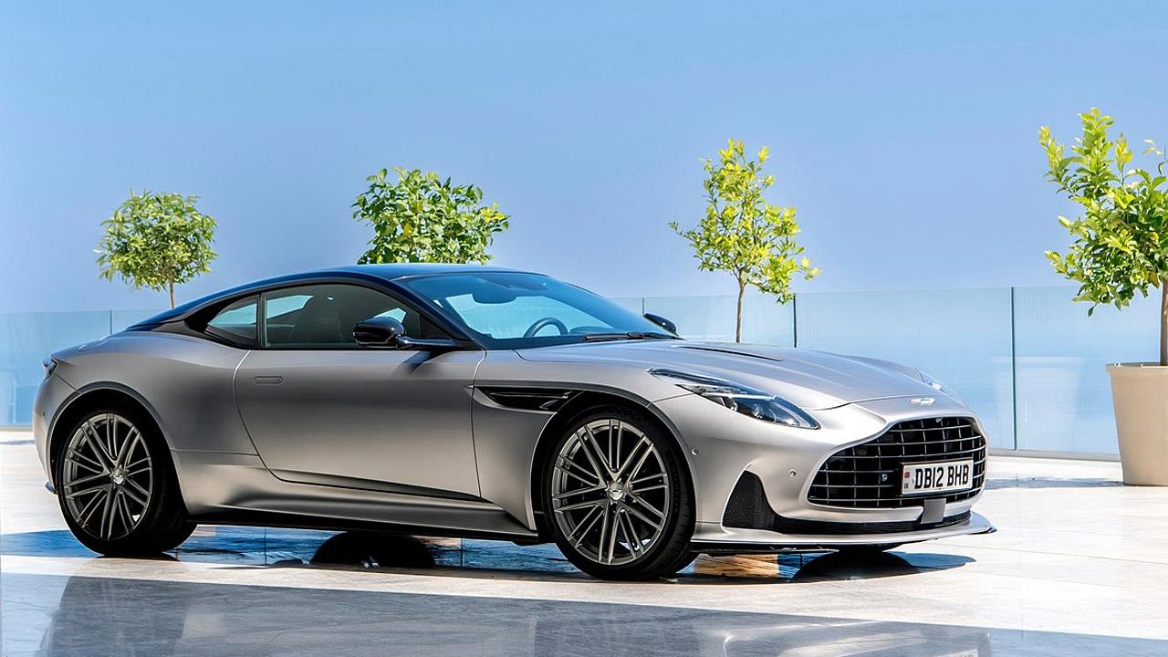 Aston Martin DB12 Satin Aluminite Silver: Κβαντική αλλαγή