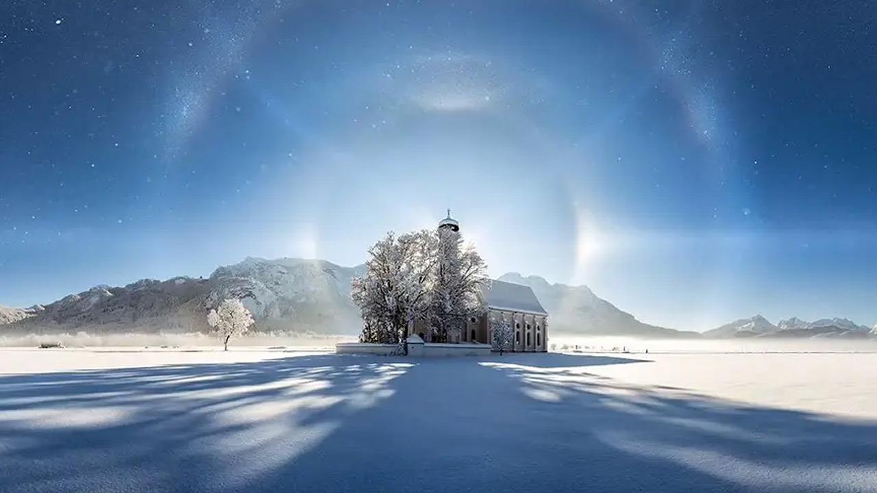 Ice Halo: Ένα απίστευτο «παγωμένο» φαινόμενο στον ουρανό της Βαυαρίας