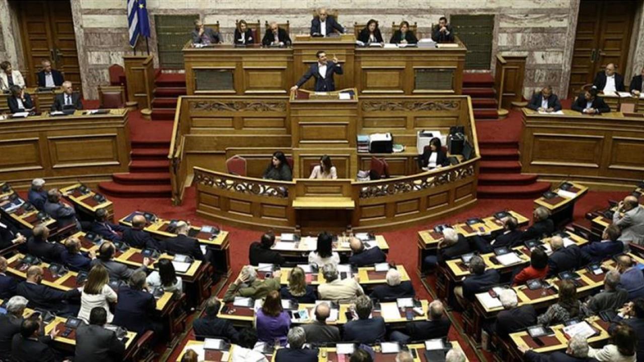 Στο δημαρχείο της Νέας Σμύρνης ο πρώτος γάμος ομόφυλου ζευγαριού, μετά την ψήφιση του νομοσχεδίου