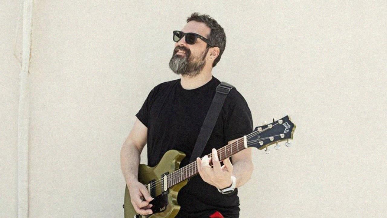 Σπύρος Γραμμένος Τρίο στον Σταυρό του Νότου: «Χωρίς Δεύτερο Μέρος»