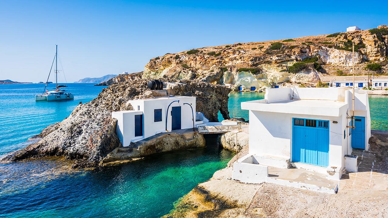 Μπήκαμε να κλείσουμε για 15Αύγουστο στις Κυκλάδες χωρίς να έχουμε πάρει τα χάπια μας