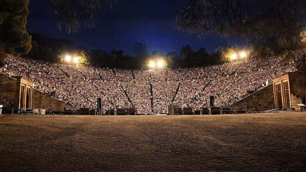 Εντυπωσιακό sold out στην πρεμιέρα του Οιδίποδα στην Επίδαυρο