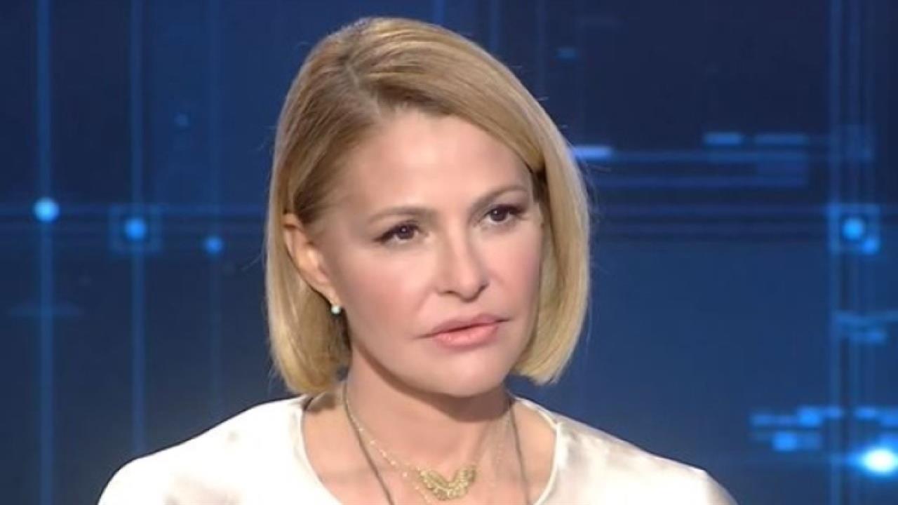 Τζένη Μπαλατσινού: «Από τα 12 έως τα 17 έμεινα εσωτερική. Σκληραγωγήθηκα με τον καλό τρόπο»