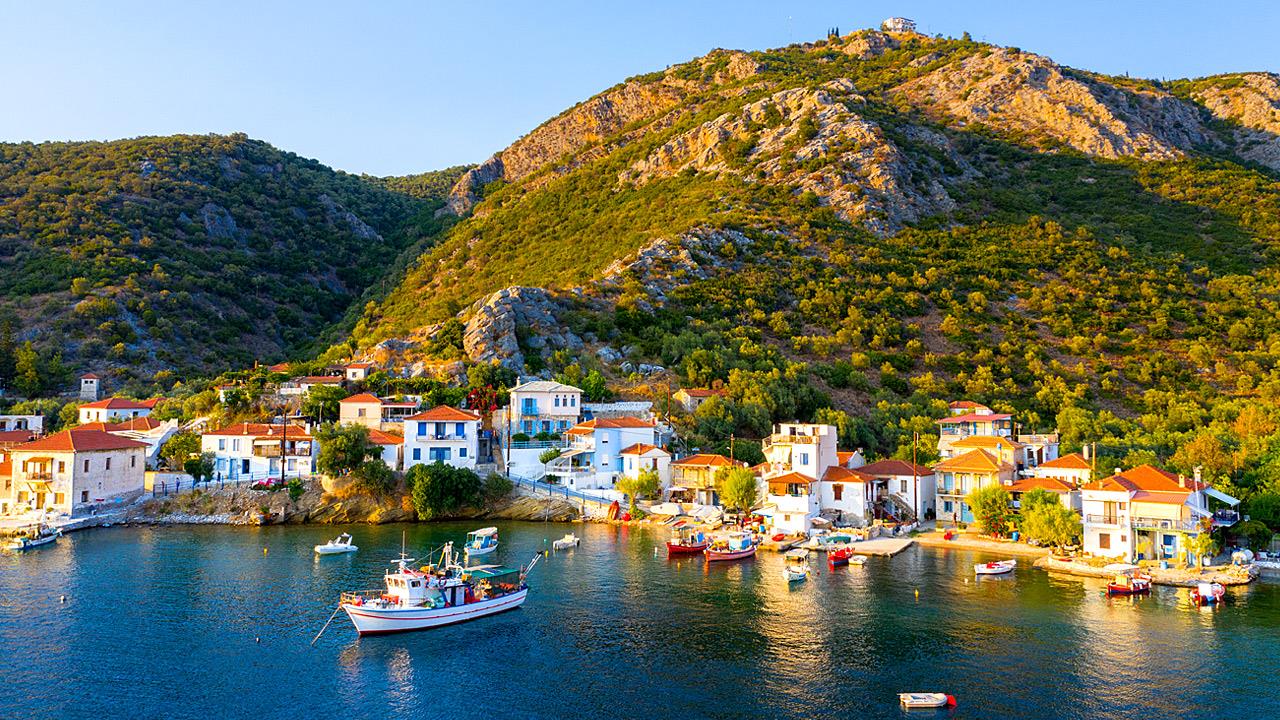 Πού έχει δωμάτια σε καλές τιμές για το τριήμερο του Δεκαπενταύγουστου;