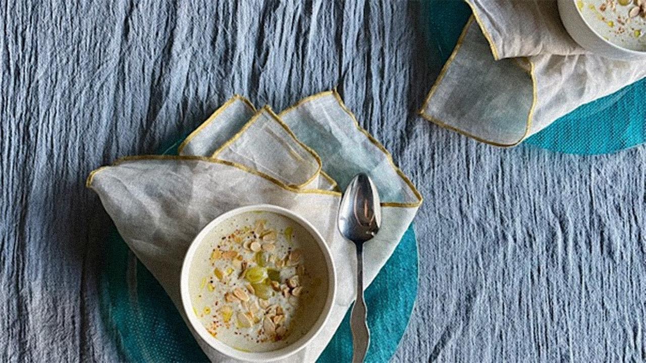 Κρύα σούπα Ajo Blanco με σταφύλια