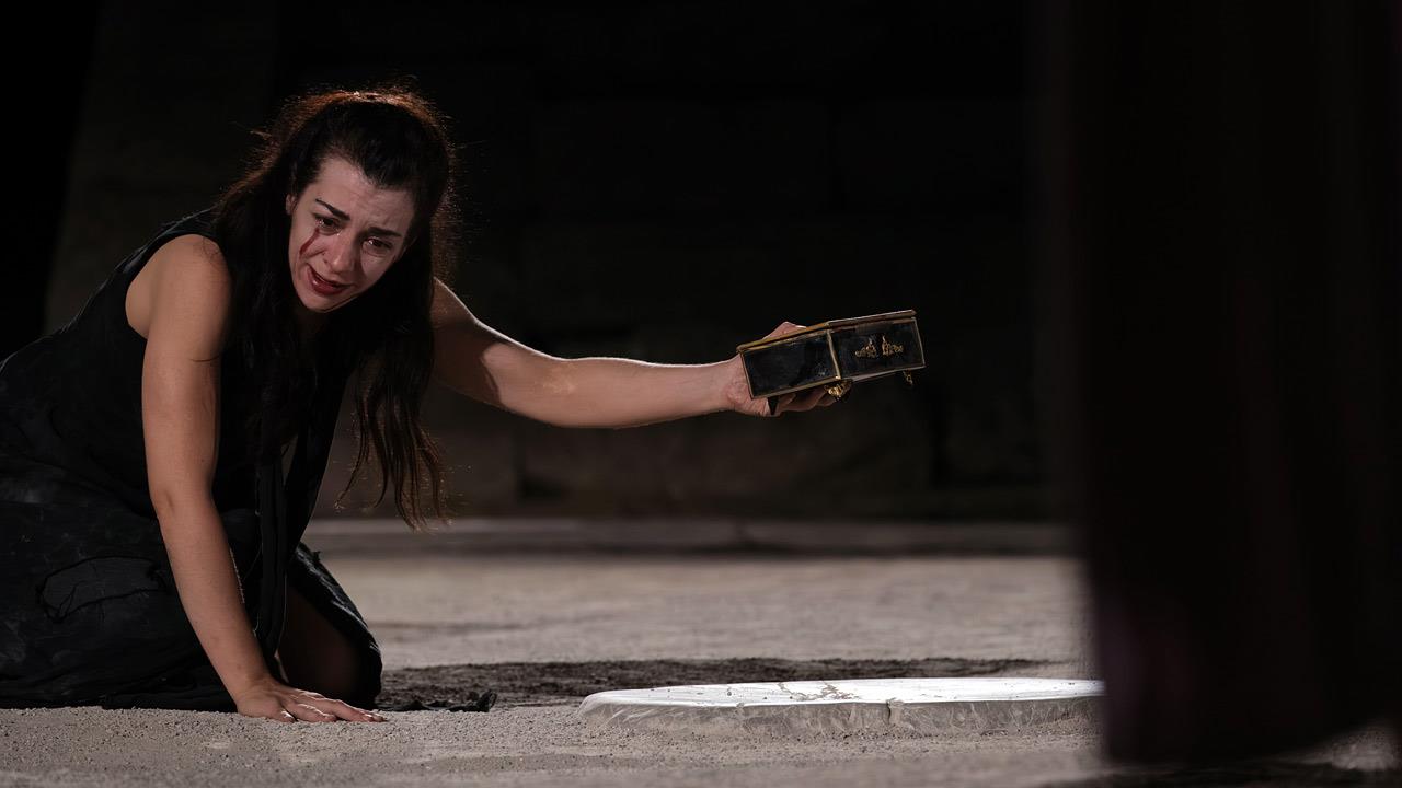 Η Ηλέκτρα σε σκηνοθεσία Δημήτρη Τάρλοου  έρχεται τον Σεπτέμβριο σε επιλεγμένα θέατρα της Αττικής