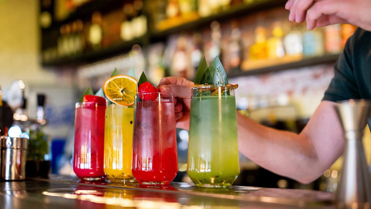 Mocktails στην Αθήνα: Η νέα τάση που κάνει την έξοδο πιο δροσερή χωρίς αλκοόλ