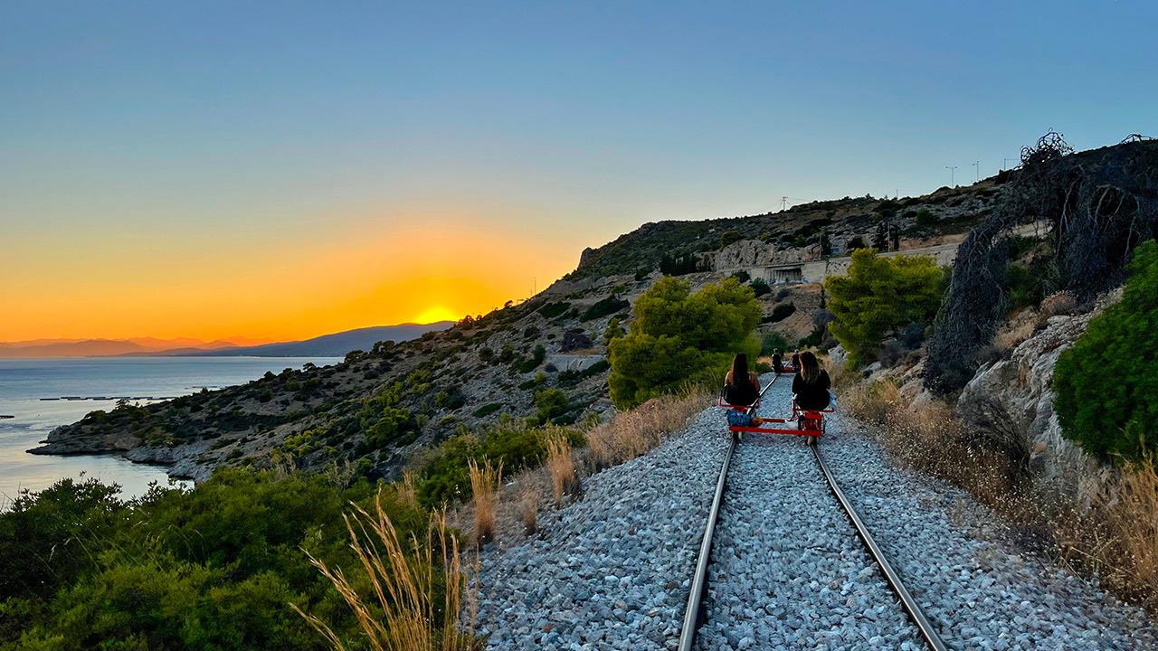 Κάναμε railbiking και ήρθαμε να σου πούμε γιατί πρέπει να κάνεις κι εσύ