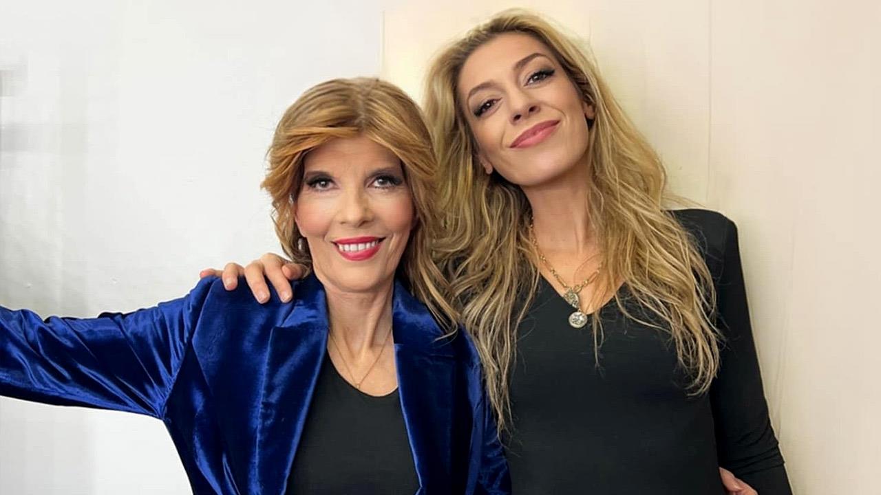 Φρόσω Στυλιανού & The AlternaDivas: «Αυτά που δεν πρέπει» με special guest την Κατερίνα Στανίση