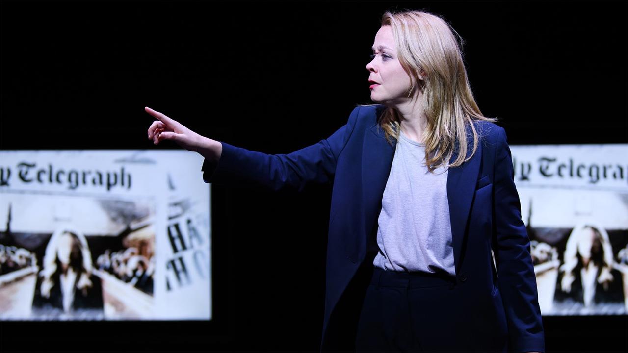 Prima Facie με τη Λένα Παπαληγούρα στο Θέατρο Πορεία