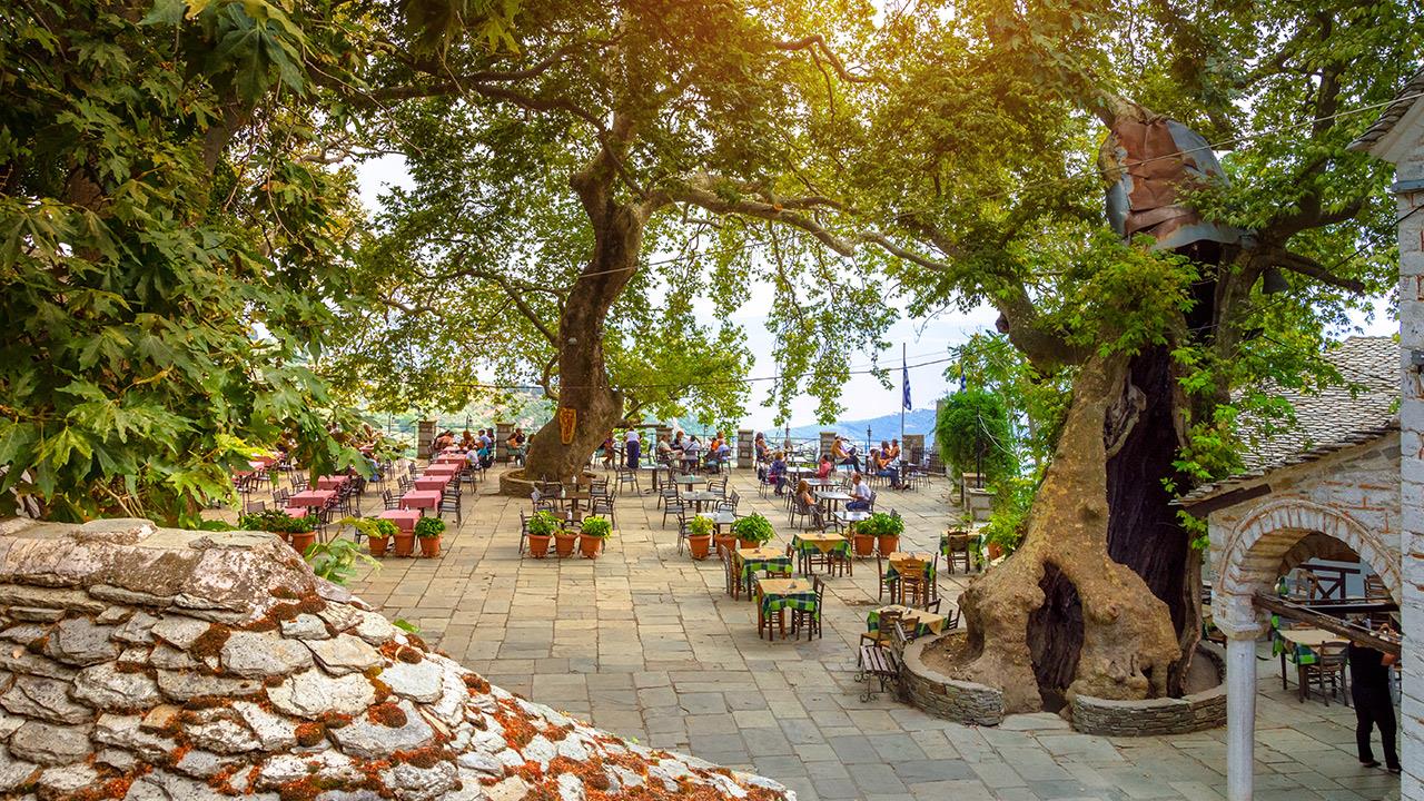 Φθινοπωρινές αποδράσεις με το ΚΤΕΛ: 5 αγαπημένοι προορισμοί στην Ελλάδα