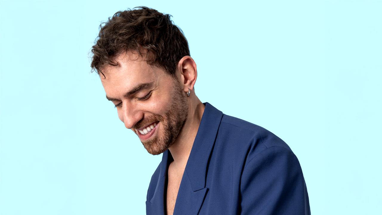 Ο Αλέξανδρος Τζοβάνι στη μουσική σκηνή «Ράδιο»