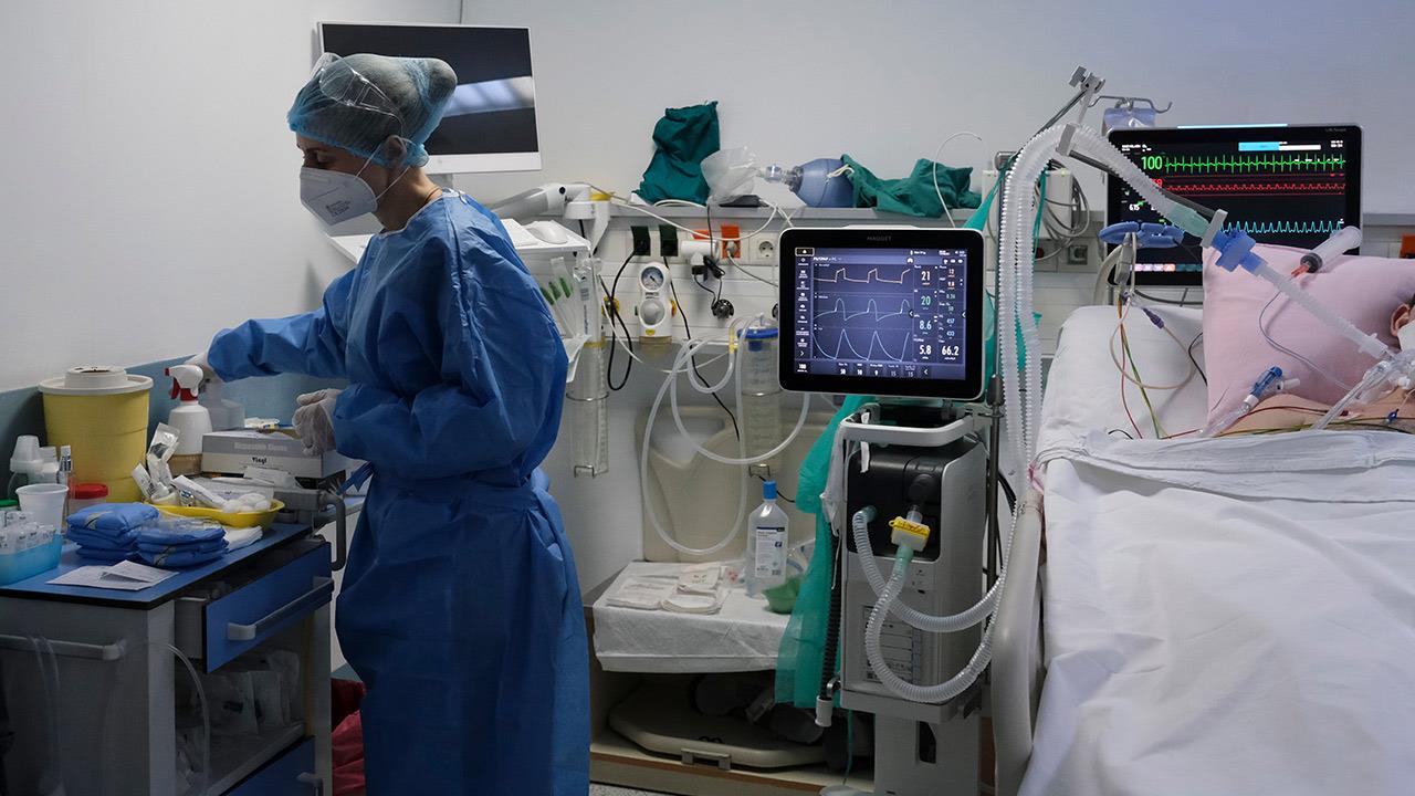 22χρονος διασωληνώθηκε στο «Γ.Γεννηματάς» γιατί έφαγε αμάσητο μπέργκερ για ένα challenge