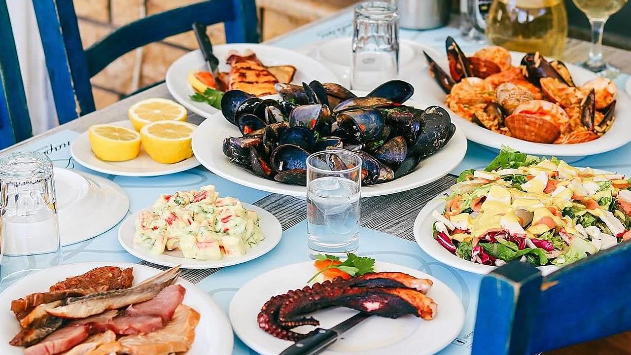 Νέα Ιωνία: Τα καλύτερα μεζεδοπωλεία και φαγάδικα