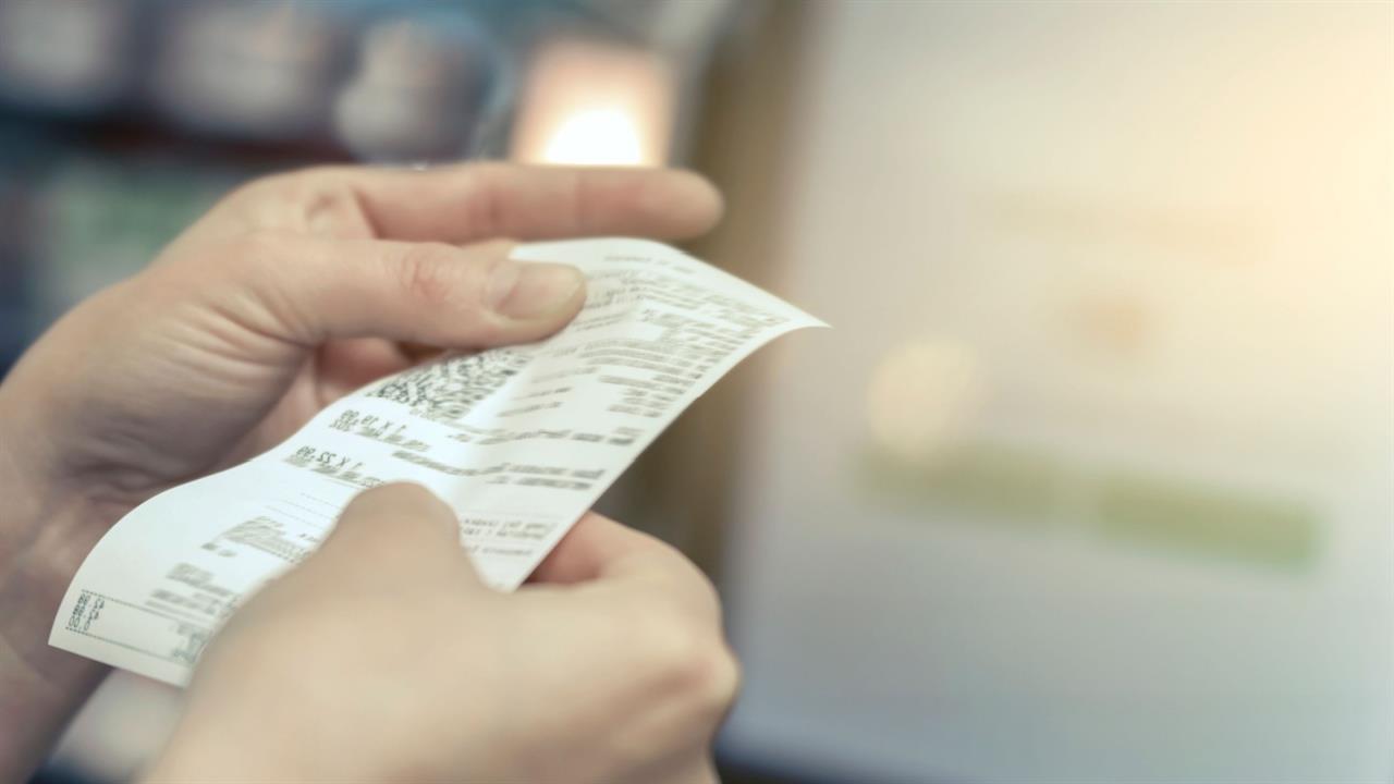 Πώς να πληρώνεις λιγότερα στο σούπερ μάρκετ: Πρακτικές συμβουλές για εποχές ακρίβειας