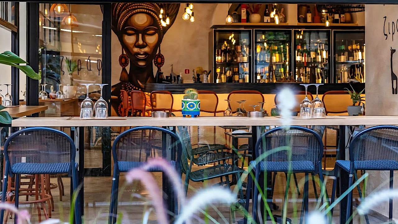 Girafe: Το wine bar που μας ξεναγεί στον συναρπαστικό κόσμο του κρασιού