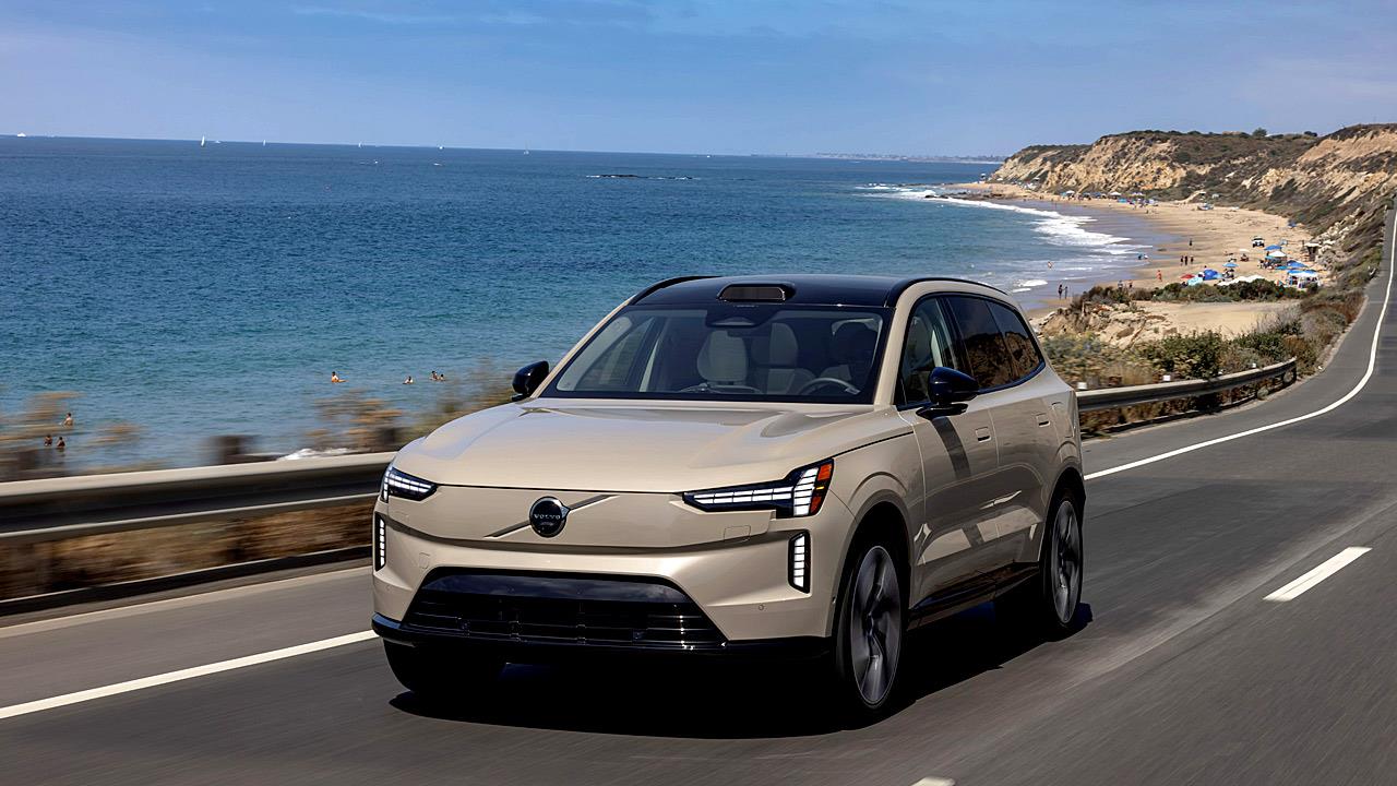 Αυτό το πολυτελές σουηδικό SUV προστατεύει και τους επτά επιβάτες του