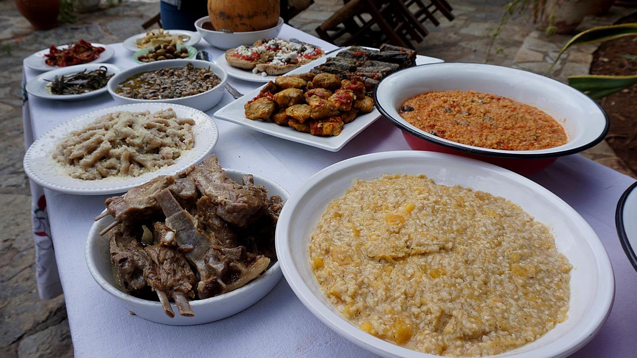 Οι πιο νόστιμες πόλεις της Ελλάδας: Πού τρώμε τα καλύτερα;