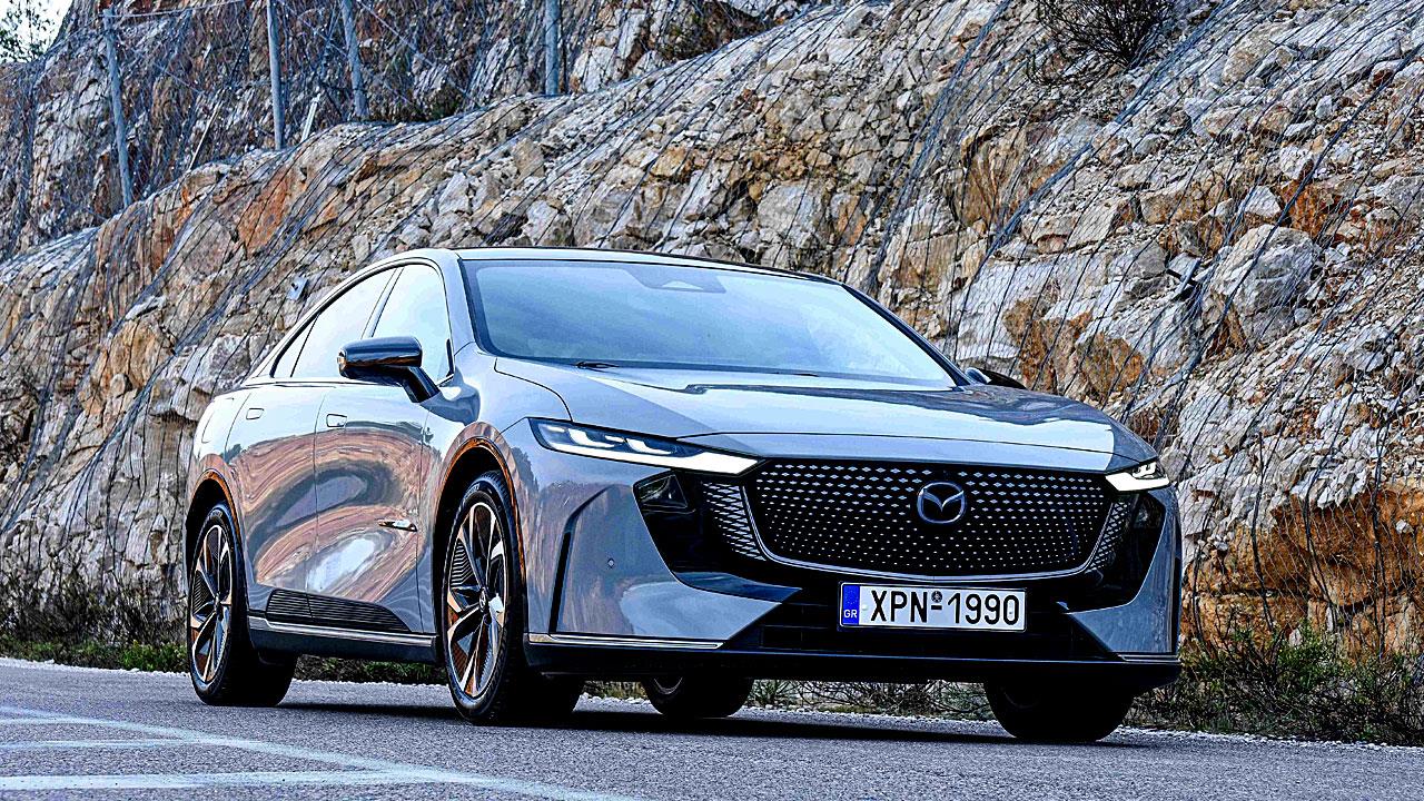 Το ολοκαίνουργιο αμιγώς ηλεκτρικό Mazda 6e συναρπάζει τον οδηγό!
