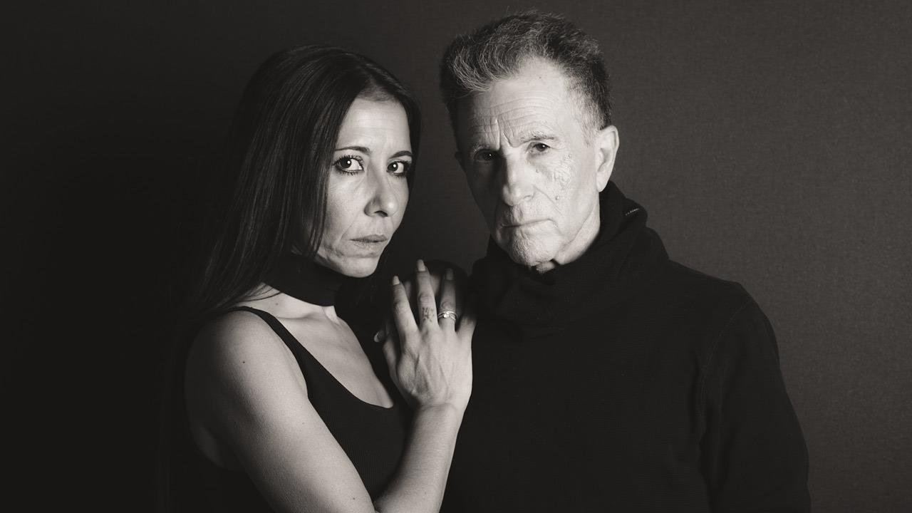 Η Προδοσία του Χάρολντ Πίντερ με τον Κώστα Μπίγαλη στο Θέατρο Άβατον