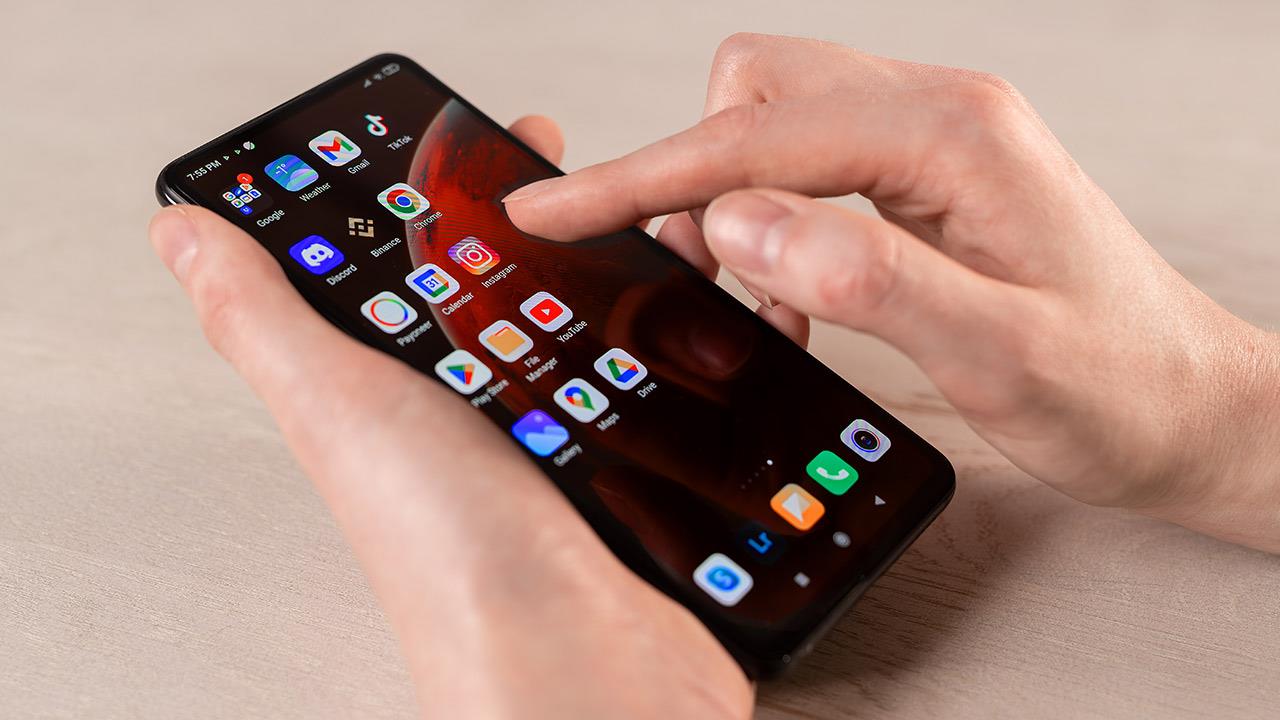 Ψηφιακό συγύρισμα: Πώς θα καθαρίσεις το κινητό σου από ό,τι του τρώει τη μνήμη