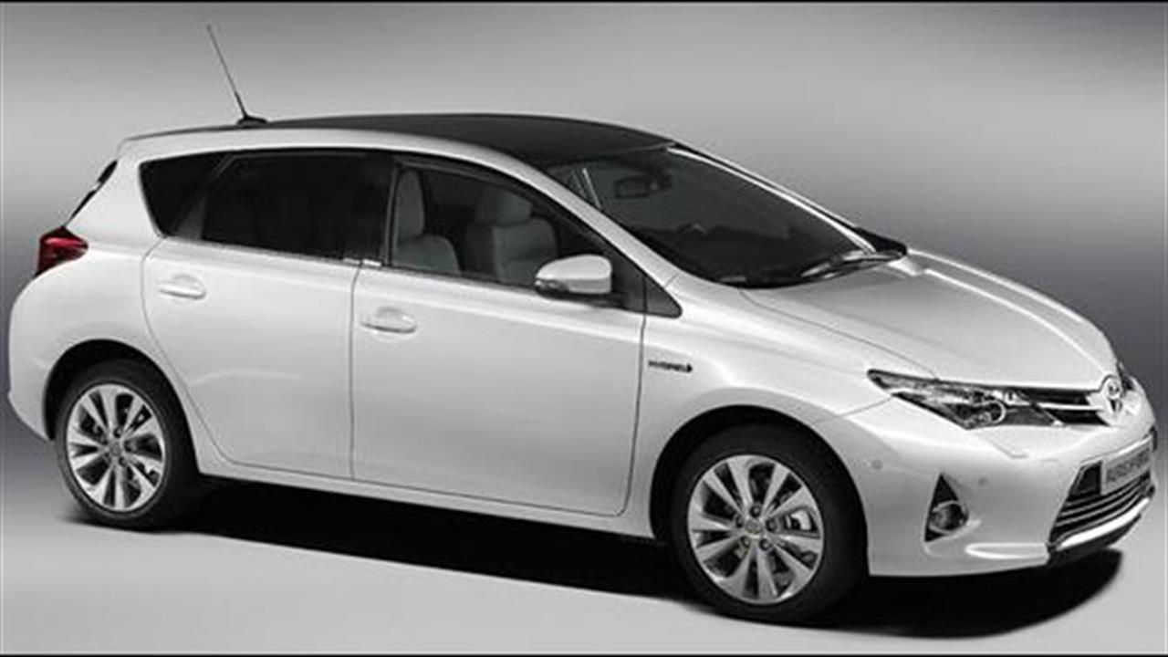 Toyota Auris: Βενζίνη, πετρέλαιο ή υβριδικό;